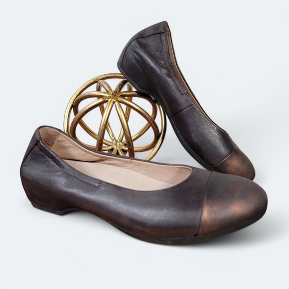 Dansko Lisanne Brown Leather Flats Burnished Bronze Toe Cap Size 37 - Picture 17 of 17